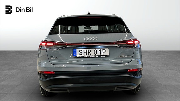 Audi Q4 e-tron 5 of 17