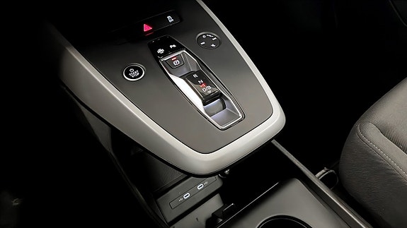 Audi Q4 e-tron 14 of 17