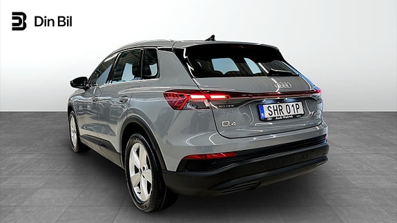 Audi Q4 e-tron 3 of 17