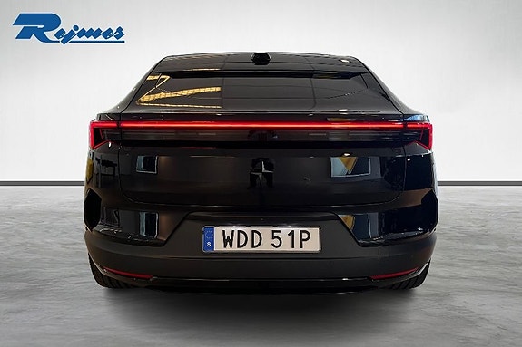 Polestar 4 4 of 23