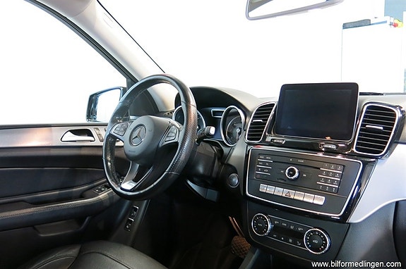 Mercedes-Benz GLE250 d 9 of 19