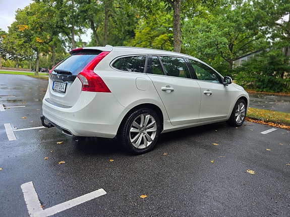 Volvo V60 8 of 12
