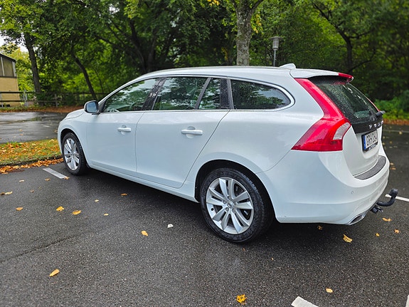 Volvo V60 6 of 12