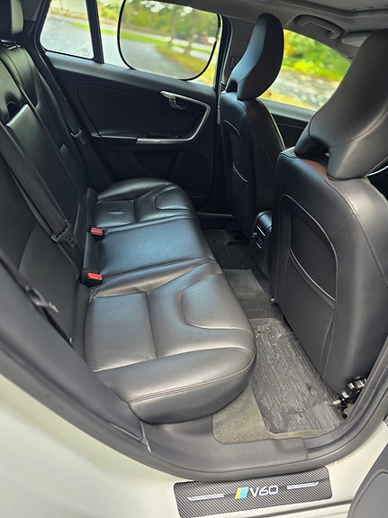 Volvo V60 9 of 12