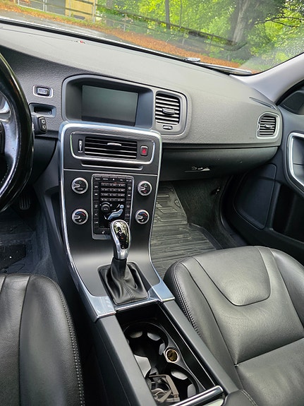Volvo V60 12 of 12