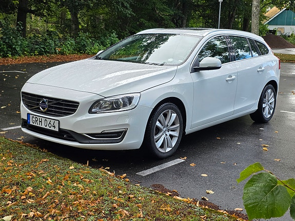 Volvo V60 4 of 12