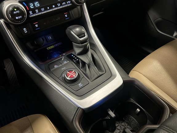 Toyota RAV4 18 of 21