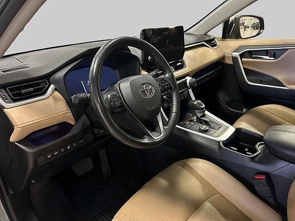 Toyota RAV4 14 of 21