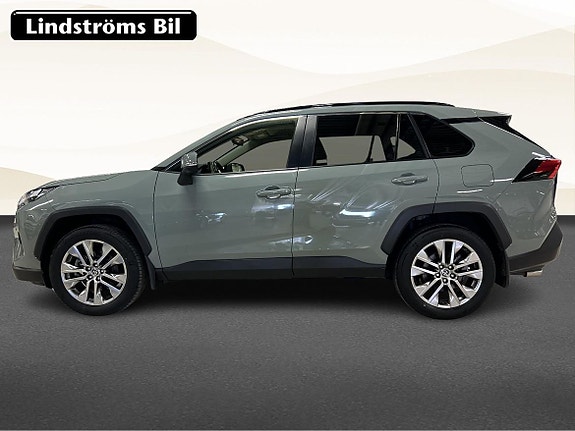 Toyota RAV4 6 of 21