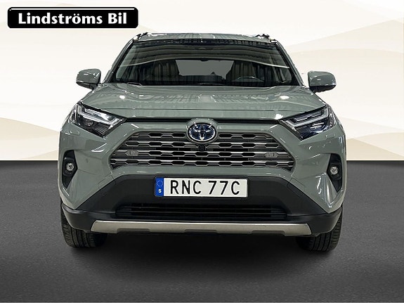 Toyota RAV4 9 of 21