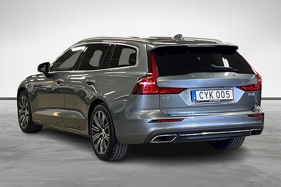 Volvo V60 2 of 19