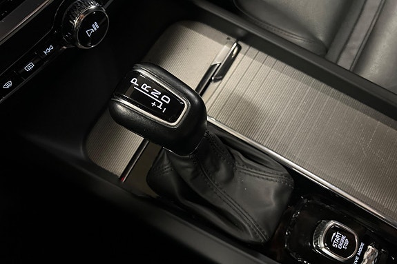 Volvo V60 13 of 19