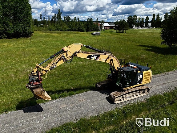 Bandgrävare Cat 324EL | 3 st redskap | 2012 via auktion