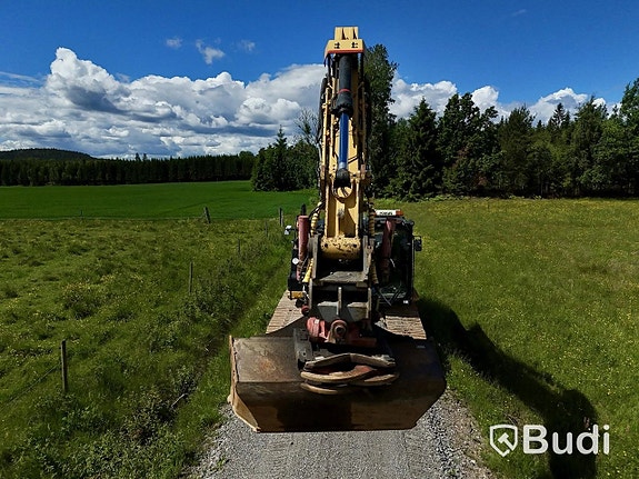 Bandgrävare Cat 324EL | 3 st redskap | 2012 via auktion 8 of 27