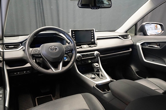 Toyota RAV4 10 of 21