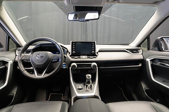 Toyota RAV4 13 of 21