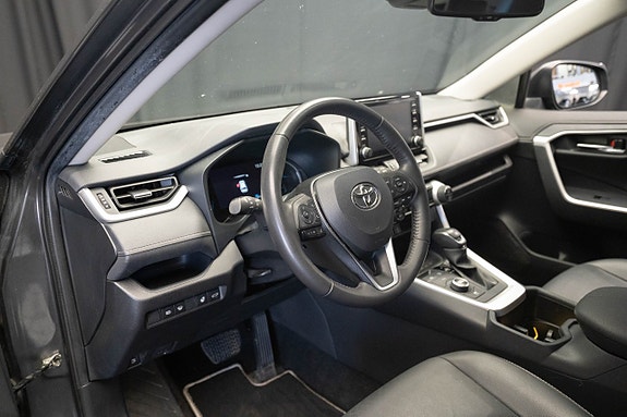 Toyota RAV4 14 of 21