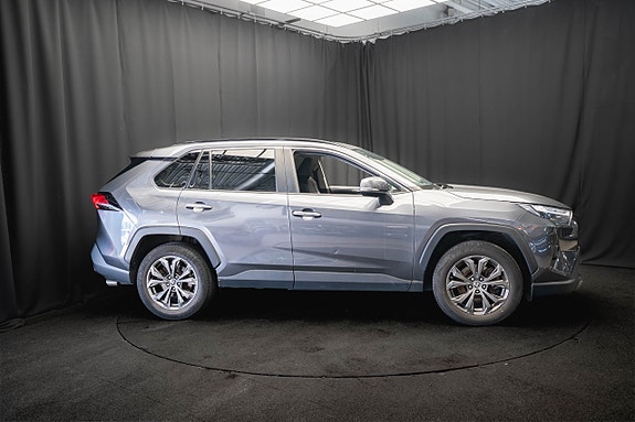Toyota RAV4 5 of 21