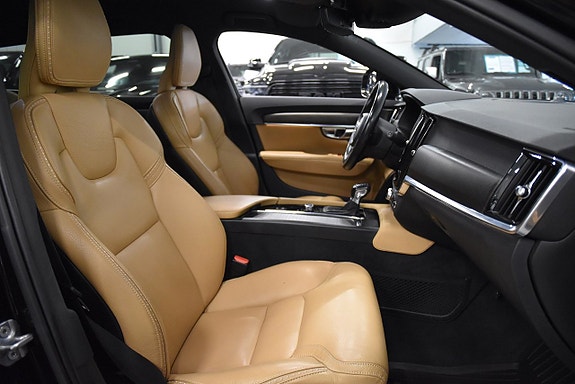 Volvo V90 Cross Country 12 of 29