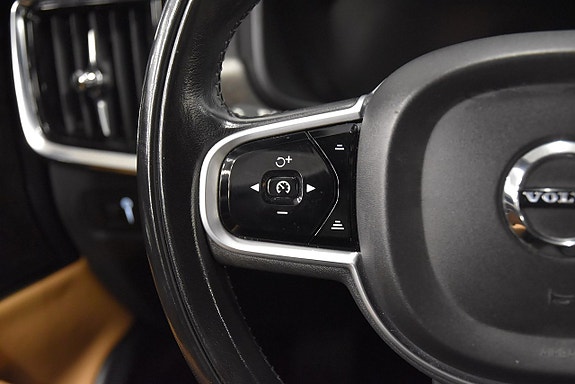 Volvo V90 Cross Country 10 of 29
