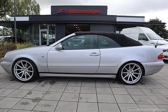 Mercedes-Benz CLK320 11 of 14