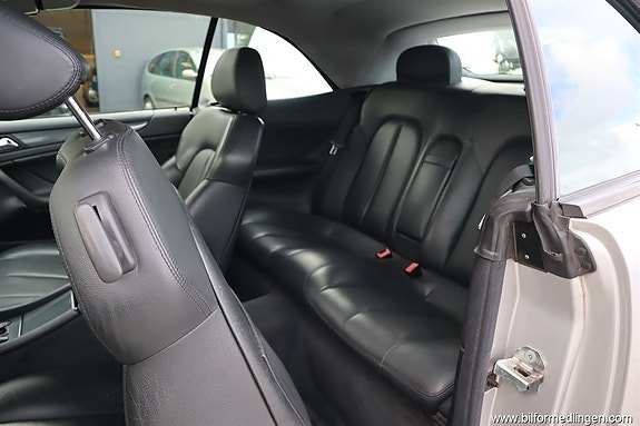 Mercedes-Benz CLK320 10 of 14