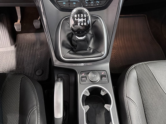Ford Kuga 14 of 15