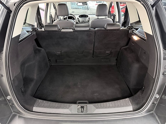 Ford Kuga 8 of 15