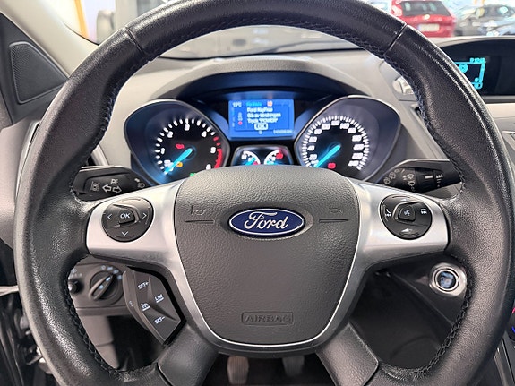 Ford Kuga 10 of 15