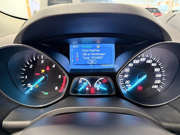 Ford Kuga 11 of 15