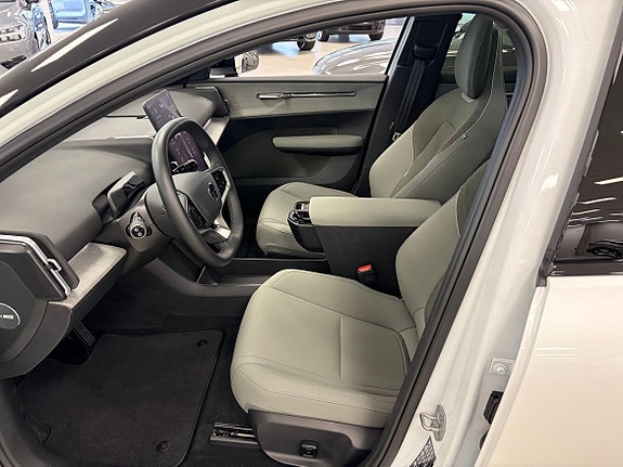 Volvo EX30 6 of 20
