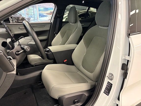 Volvo EX30 7 of 20
