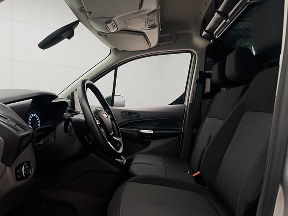 Ford Transit Connect 16 of 30