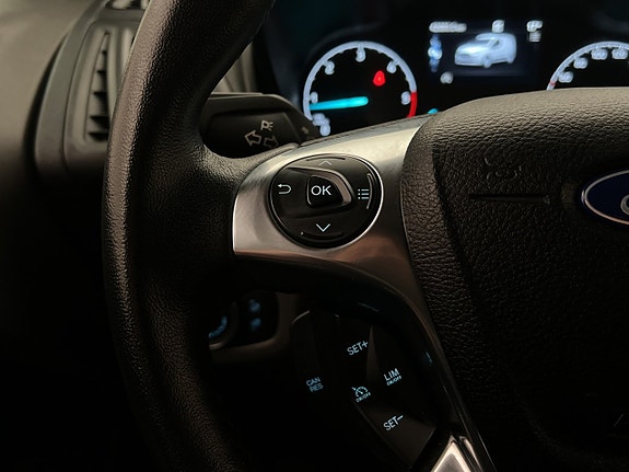 Ford Transit Connect 17 of 30