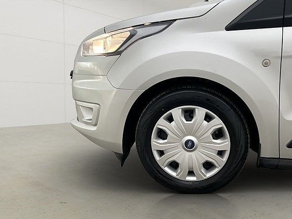 Ford Transit Connect 27 of 30