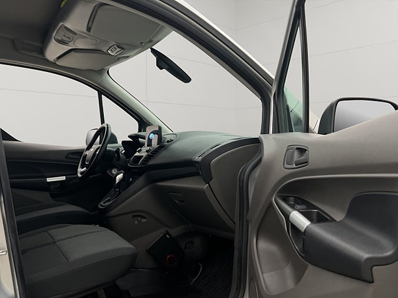 Ford Transit Connect 26 of 30