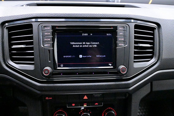 Volkswagen Amarok 19 of 19