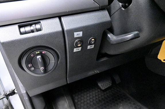 Volkswagen Amarok 14 of 19