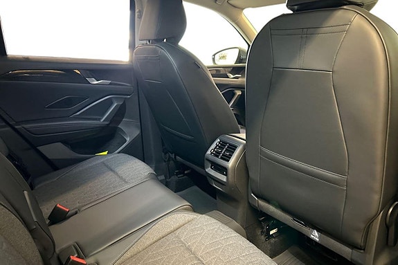 Volkswagen Tiguan 6 of 15