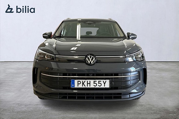 Volkswagen Tiguan 4 of 15