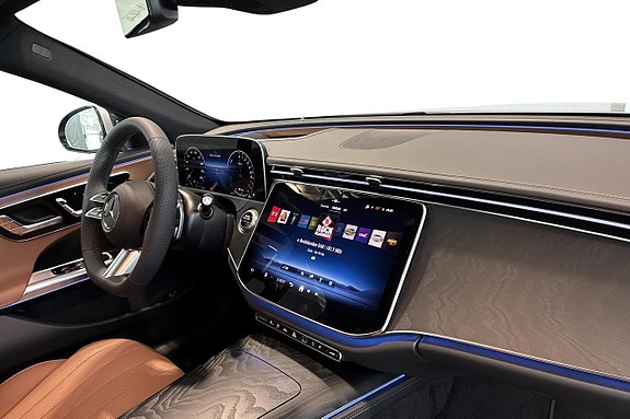Mercedes-Benz E300 9 of 12