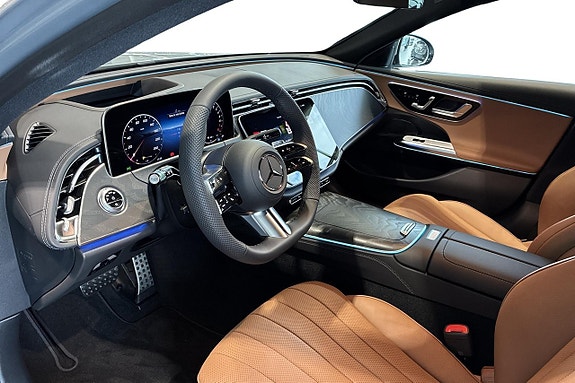 Mercedes-Benz E300 6 of 12