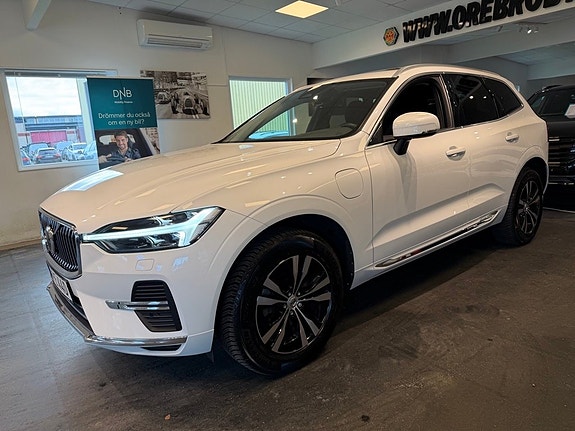 Volvo XC60 2 of 28