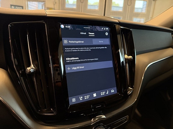 Volvo XC60 17 of 28