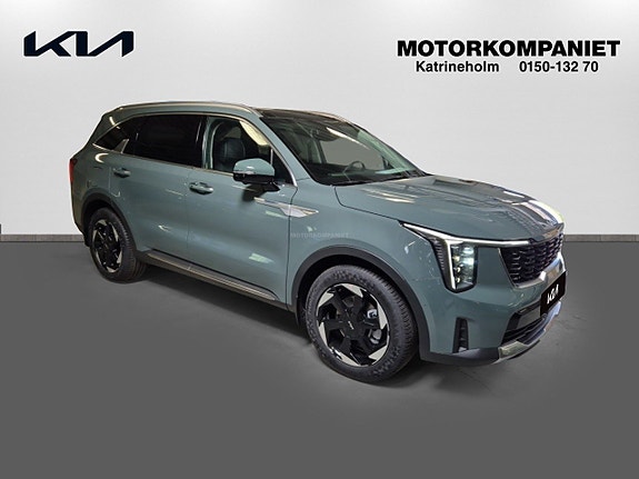 Kia Sorento 3 of 17