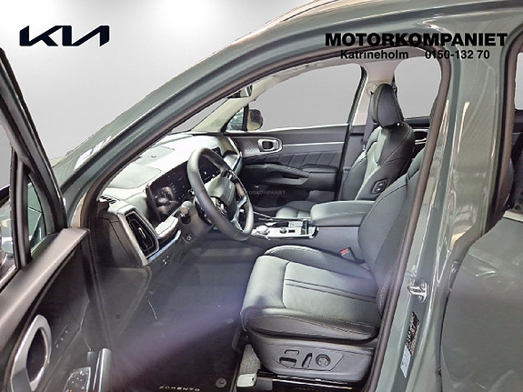 Kia Sorento 8 of 17