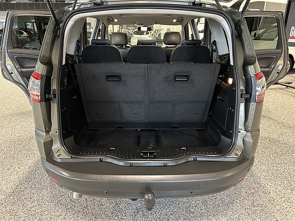 Ford S-MAX 16 of 23