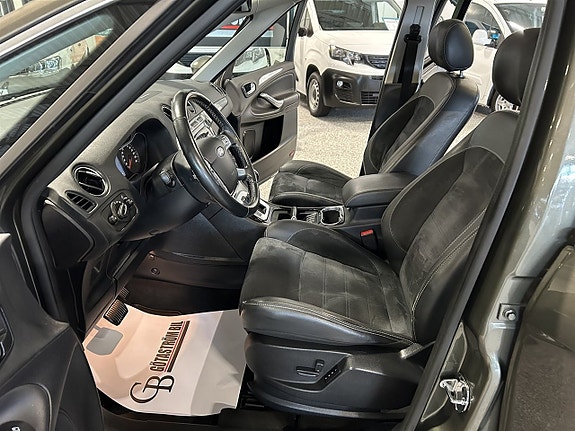 Ford S-MAX 11 of 23