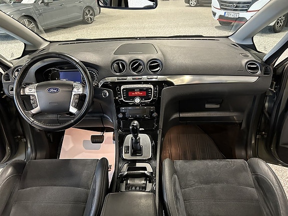 Ford S-MAX 20 of 23