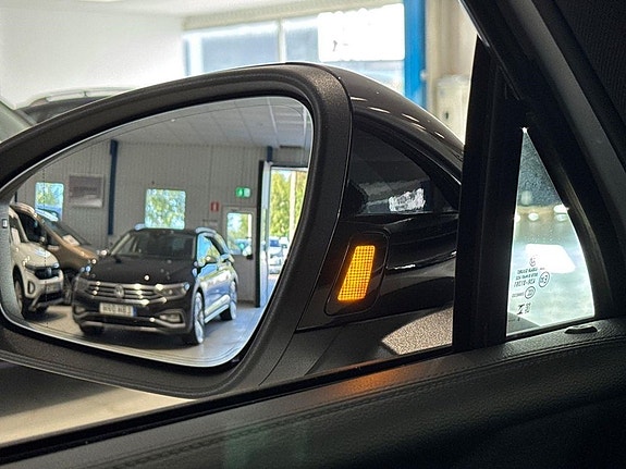 Volkswagen Tiguan 15 of 23